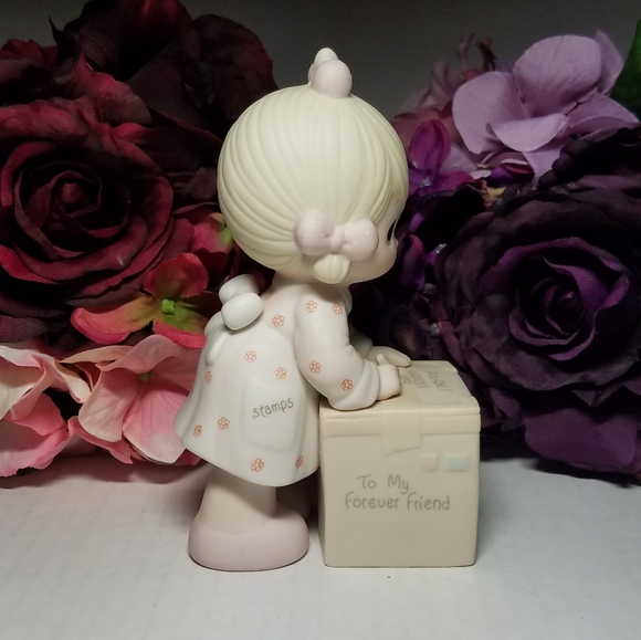 Precious Moments Sharing Is Universal - Picture 4 of 5